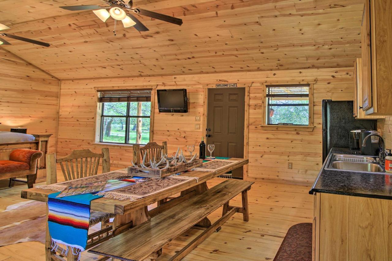 פרדריקסברג Rustic-Chic Country Cabin - 10 Mi To Main Street! מראה חיצוני תמונה