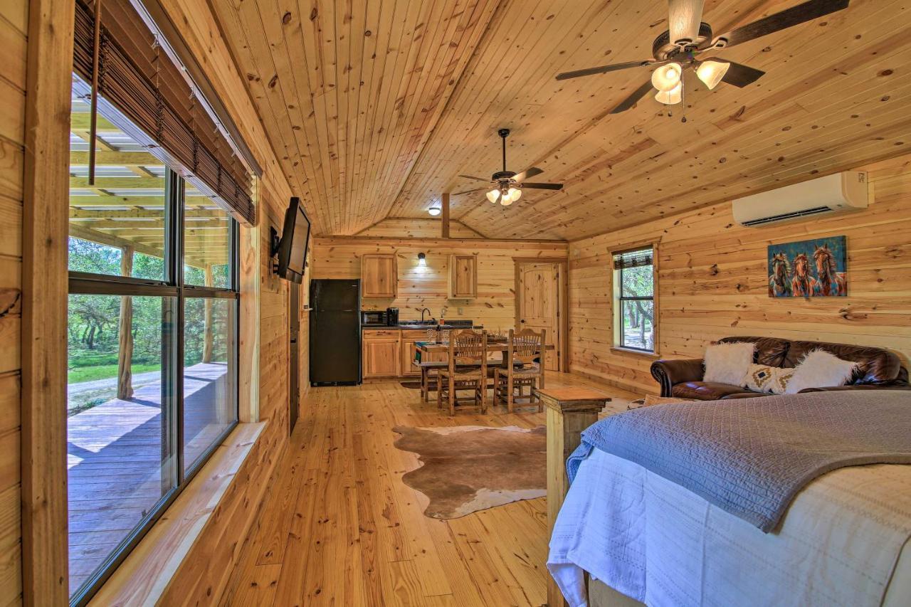 פרדריקסברג Rustic-Chic Country Cabin - 10 Mi To Main Street! מראה חיצוני תמונה